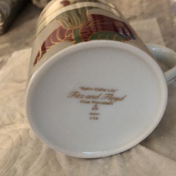 Fits and Floyd “satin calla lily” fine porcelain Japan Mug - Picture 3 of 3